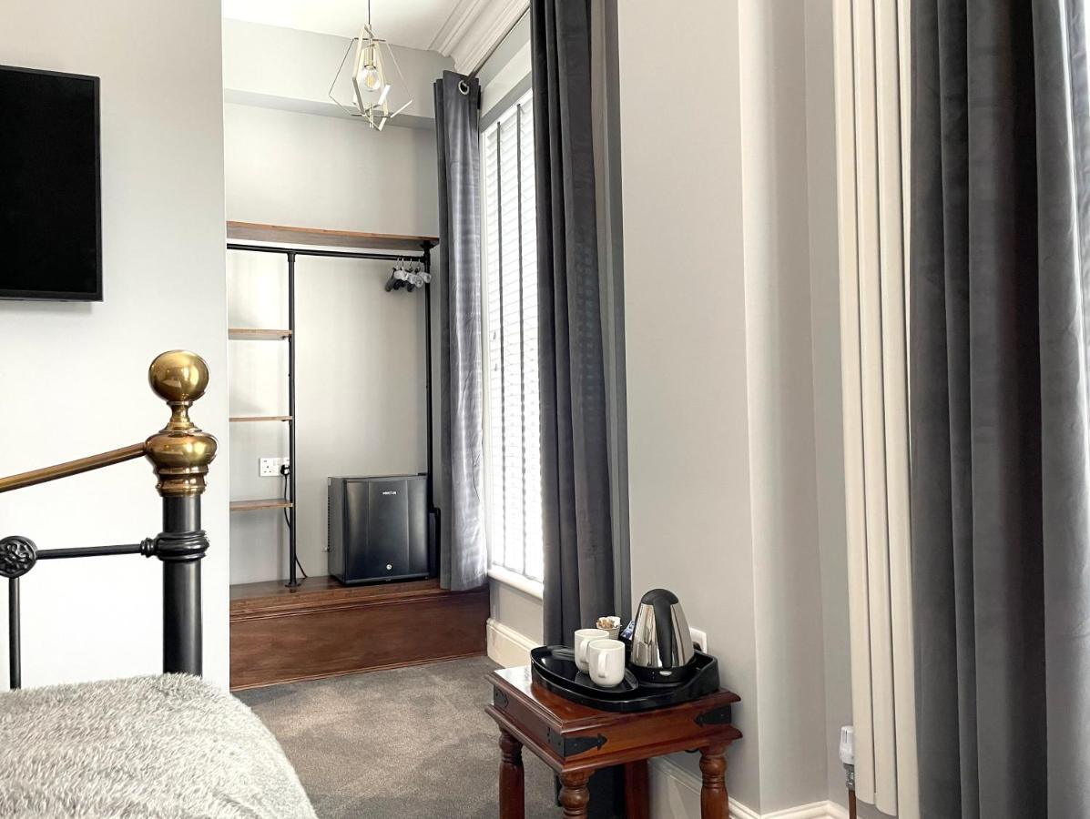 The Devonshire Villa イフラクーム エクステリア 写真