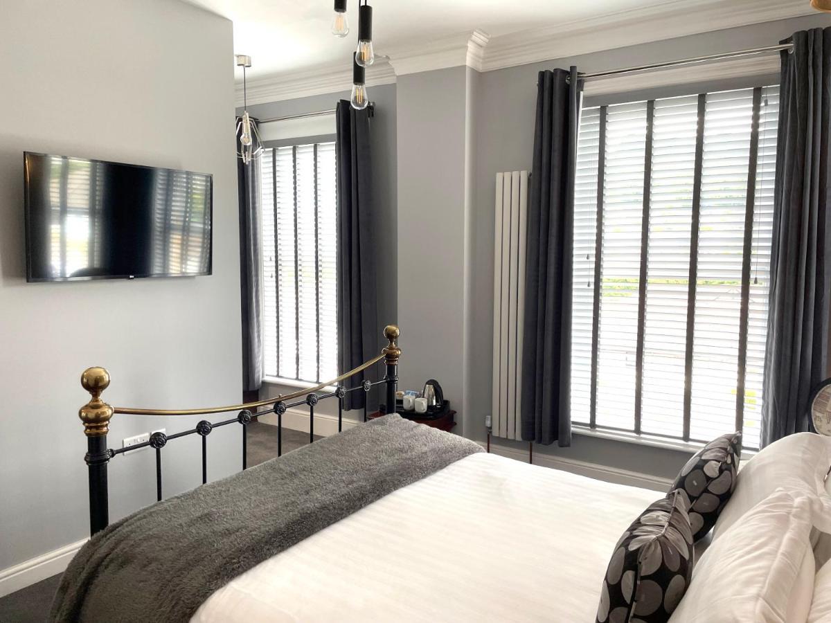 The Devonshire Villa イフラクーム エクステリア 写真