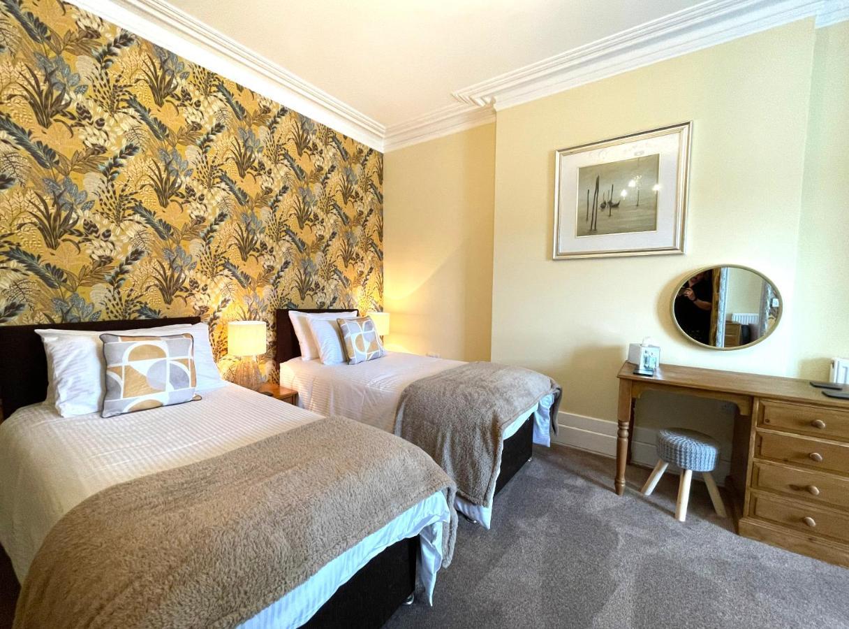 The Devonshire Villa イフラクーム エクステリア 写真