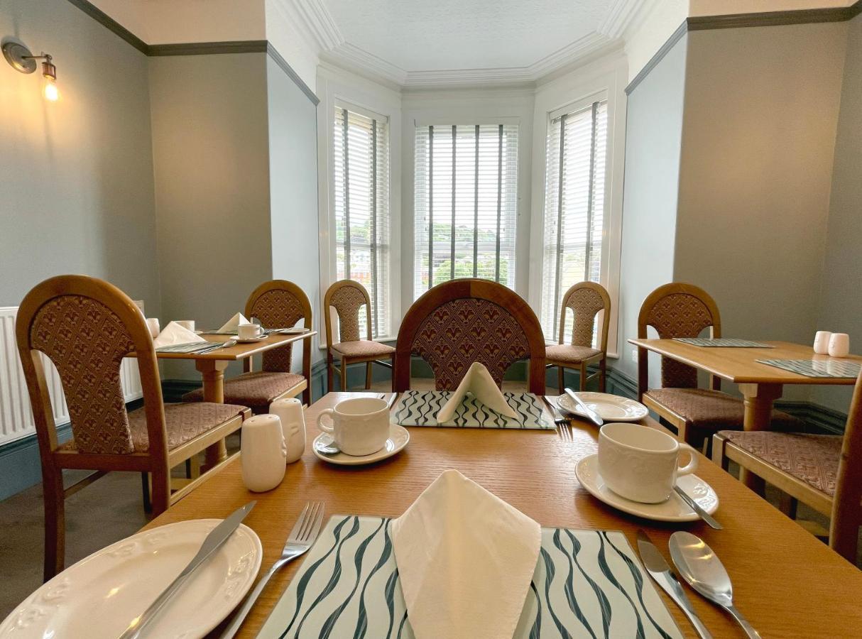 The Devonshire Villa イフラクーム エクステリア 写真