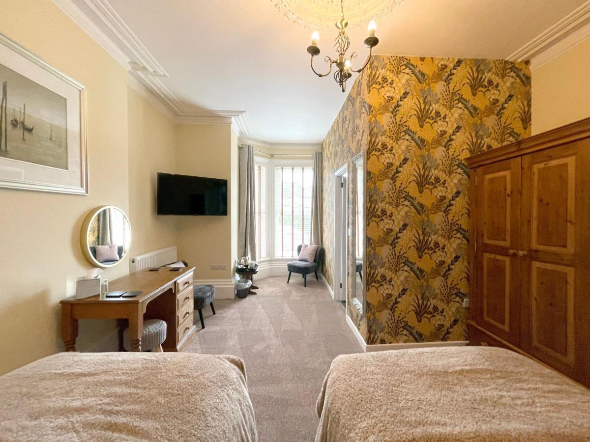 The Devonshire Villa イフラクーム エクステリア 写真