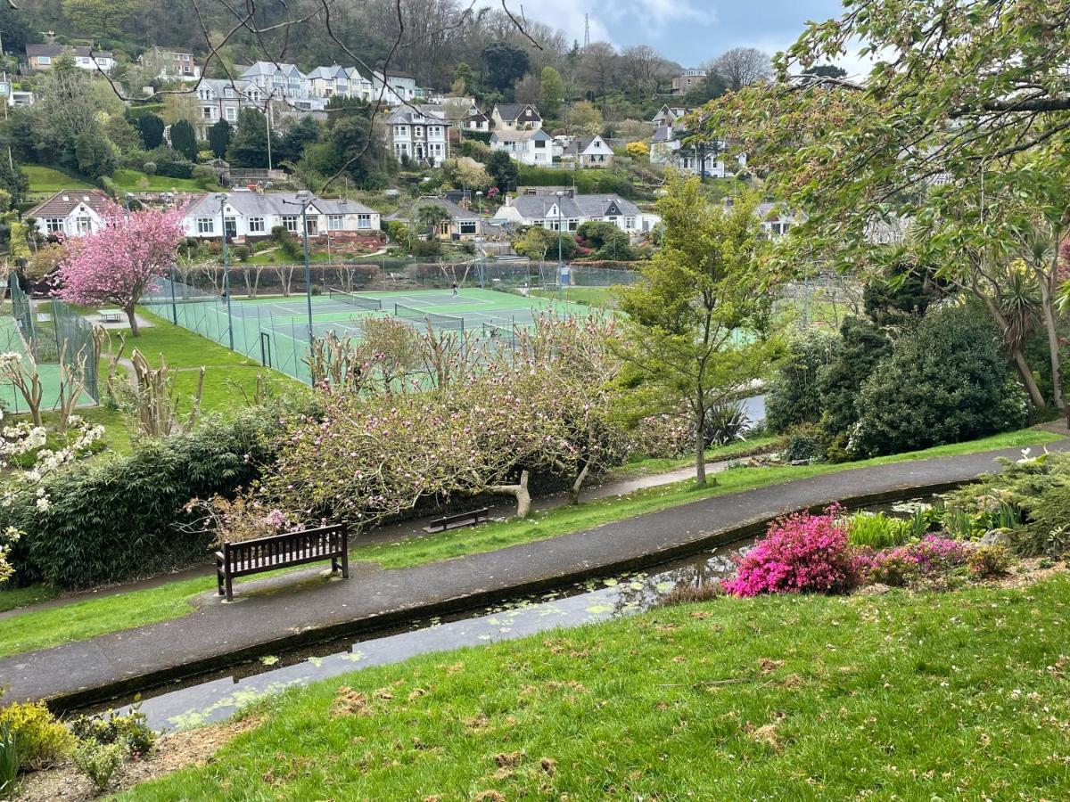 The Devonshire Villa イフラクーム エクステリア 写真